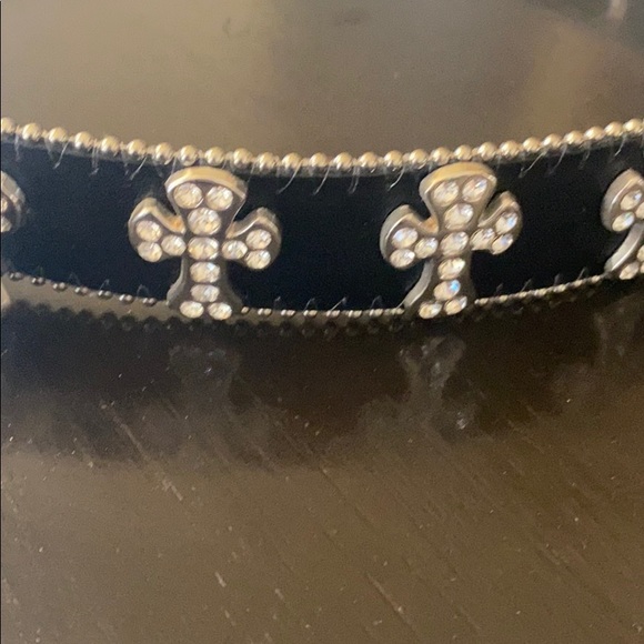 Cross belt